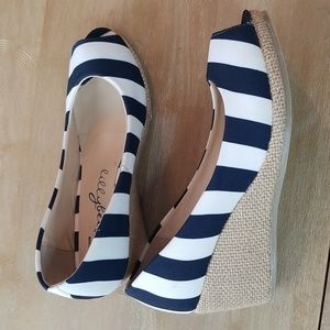 Lillybee U Espadrilles, size 10, blue/white stripe, like new